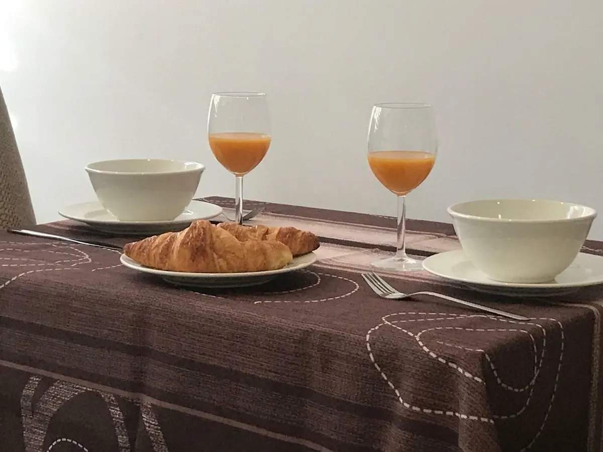 Sleep In Antibes City Center Apartment