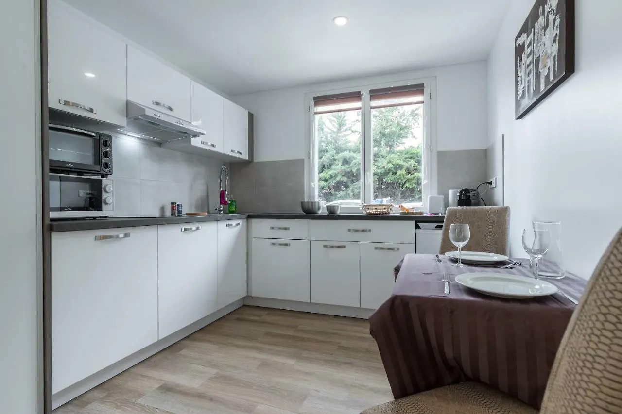 Sleep In Antibes City Center Apartment France